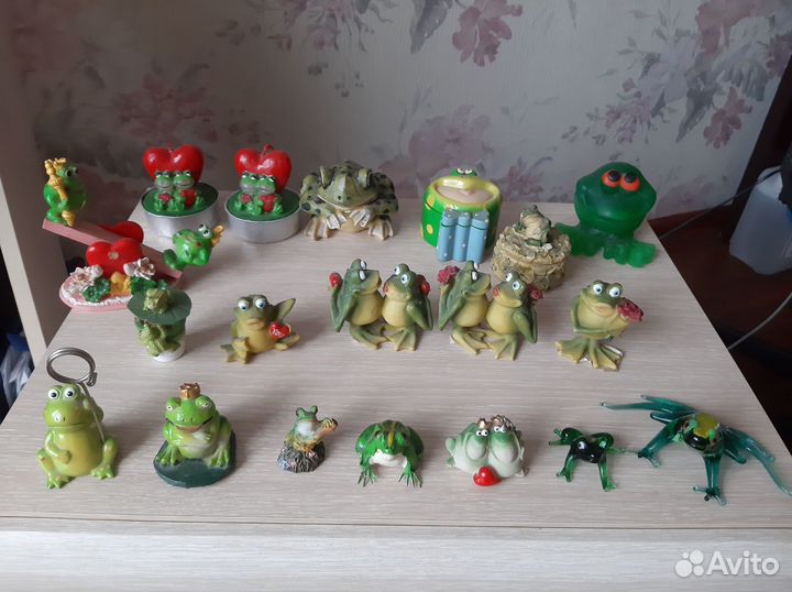 Коллекция лягушек,фигурки
