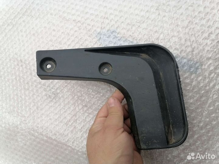 Брызговик задний Kia RIO 3 Лев