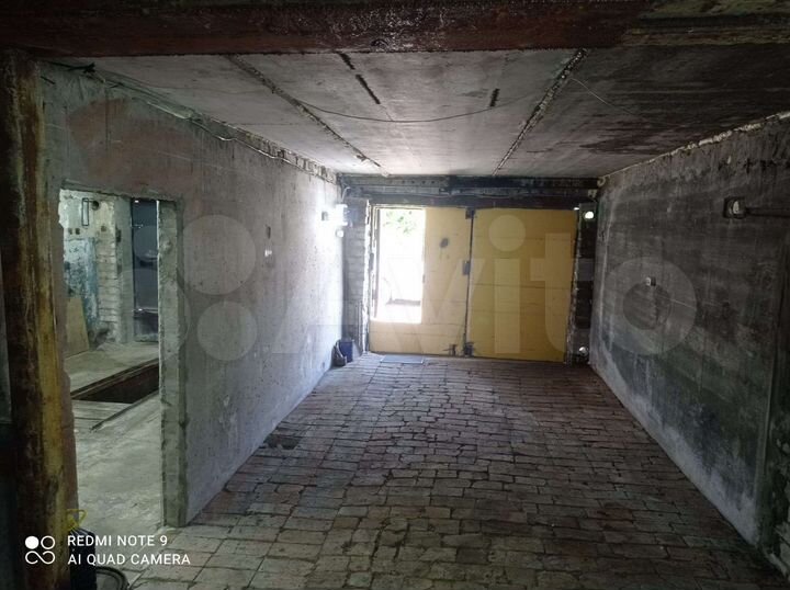 Гараж, > 30 м²