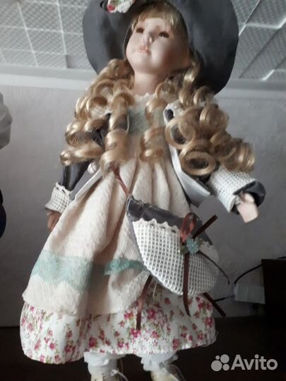 Кукла фарфоровая коллекционная большая