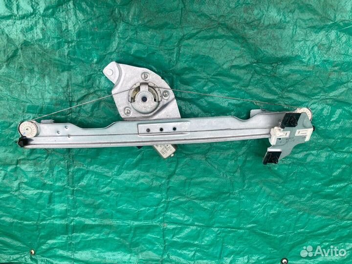 Стеклоподъемник передний левый Renault Sandero