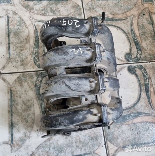 Впускной коллектор Peugeot 207