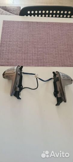 Кнопки на руль от toyota camry 40 оригинальные