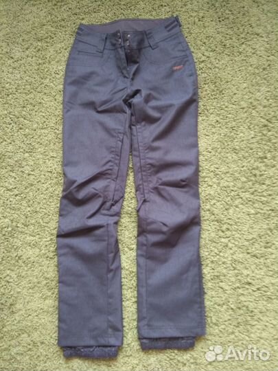 Очень качественный женский лыжный костюм