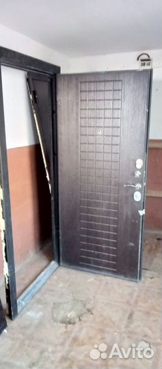 960 - 2050 б/у открывание внутреннее левое