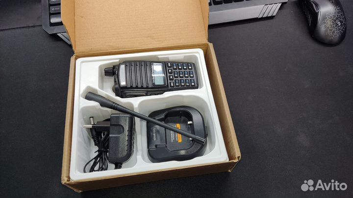 Рации 2шт Baofeng UV-82