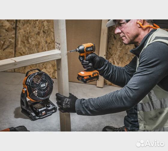 Импульсный винтоверт AEG BSS18SBL2-0
