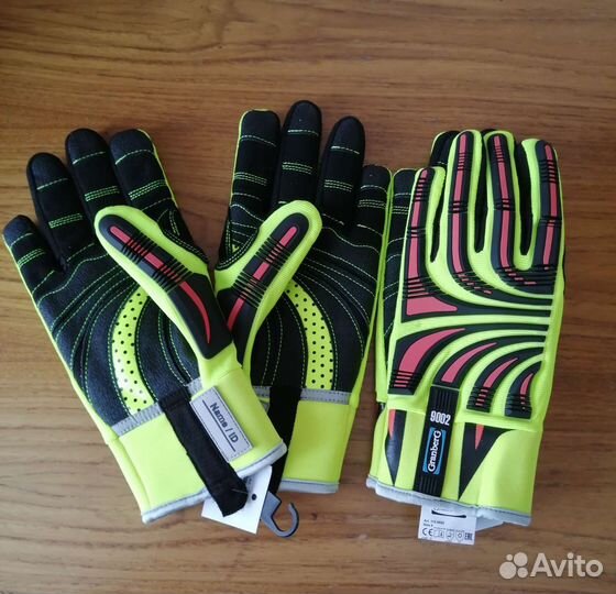 Противоударные перчатки