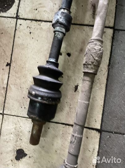 Привод левый короткий полуось mitsubishi grandis