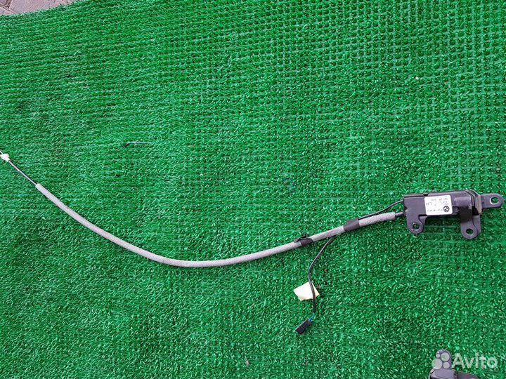 Замок двери багажника лев. BMW X5