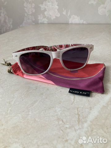 Солнцезащитные очки Mary Kay