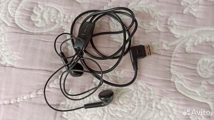 Наушники Samsung