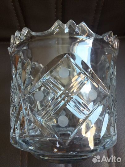 Хрустальная конфетница
