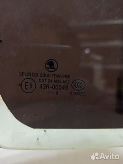 Форточка двери задняя правая Skoda Octavia A4