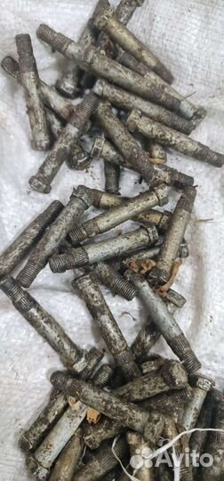 Палец стойки амортизатора 20-2915418