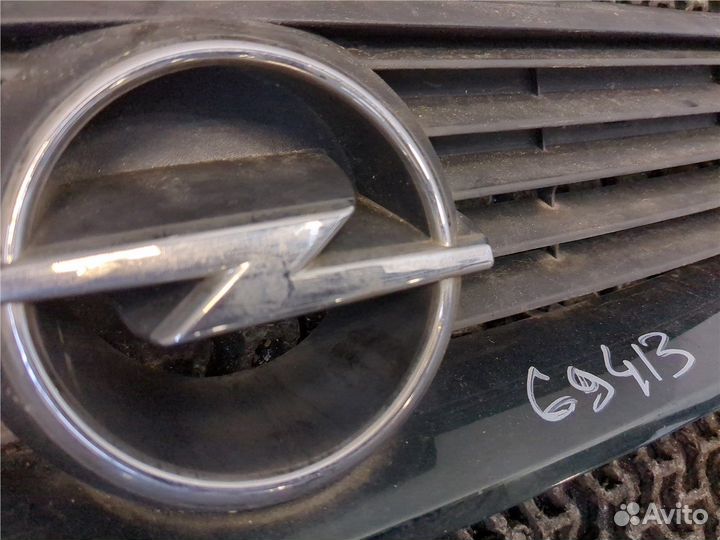 Решетка радиатора Opel Vectra B, 1998