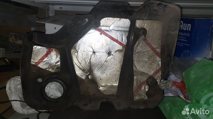 Крышка двигателя ваз 2110,11,12,13,14,Гранта