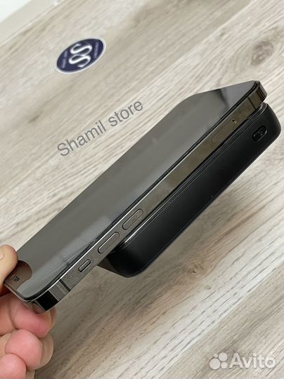 Павербанк Magsafe cyberpunk