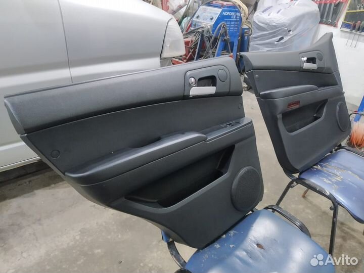 Обшивка передней двери SsangYong Kyron 07-14