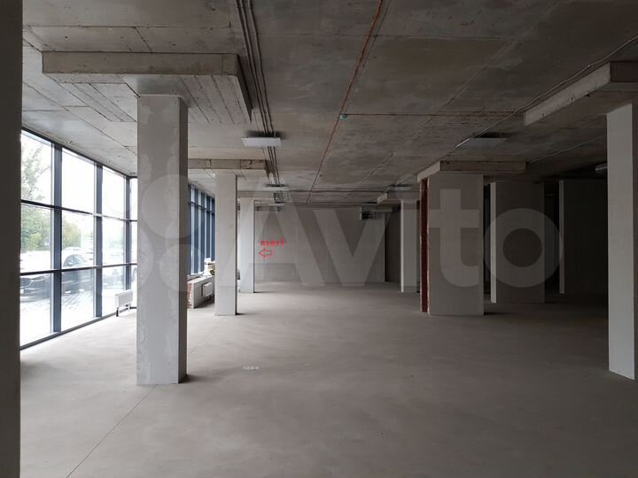 Помещение в центре с вытяжкой, 161 м²