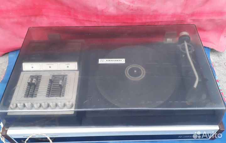 Виниловый проигрыватель melodija-103B -stereo