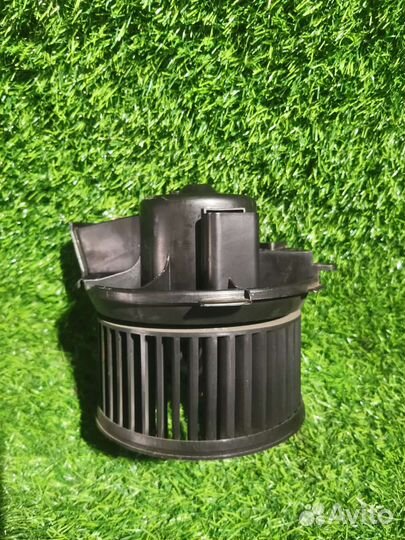 Моторчик печки Citroen Xsara Picasso