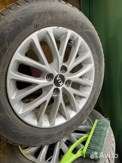 Колеса в сборе r15 зимние на Kia