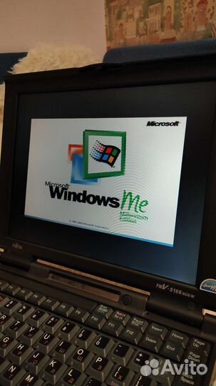 Ноутбук Fujitsu FMV-biblo (NU8/W)