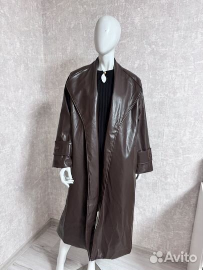 Кожаный плащ
