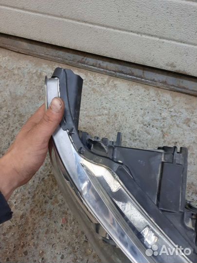 Toyota camry v50 фара правая