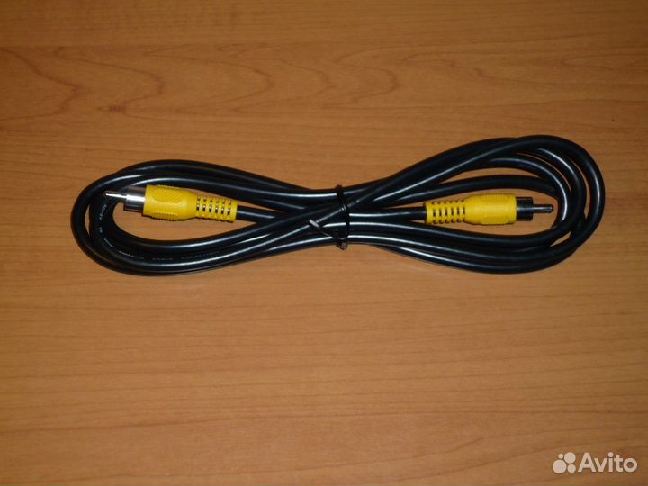 Кабель с разъемами RCA-RCA (тюльпан-тюльпан)