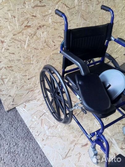 Кресло коляска для инвалидов