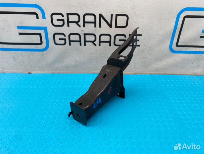 Кронштейн усилителя бампера передний левый Volvo