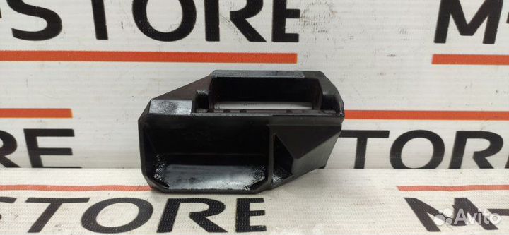 Крепление радиатора Bmw 7-Series E65 N62B40A 2007