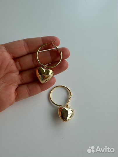 Серьги сердечки золотого цвета / новые