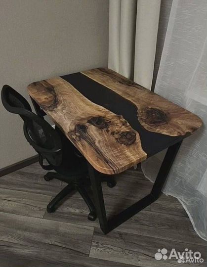 Письменный стол 'Preferable Election'