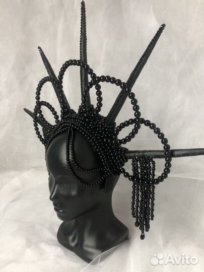 Корона из черных бусин/аренда/продажа