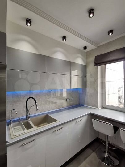 4-к. квартира, 106 м², 18/18 эт.