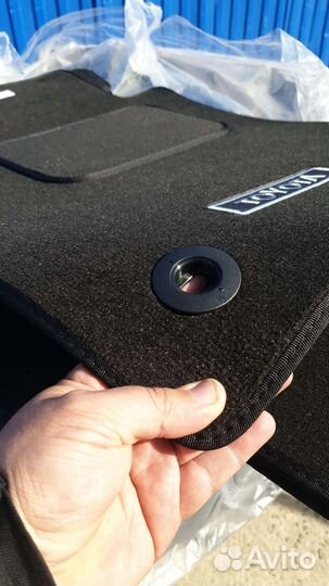 Текстильные коврики по моделям