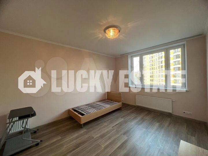 2-к. квартира, 55 м², 10/17 эт.