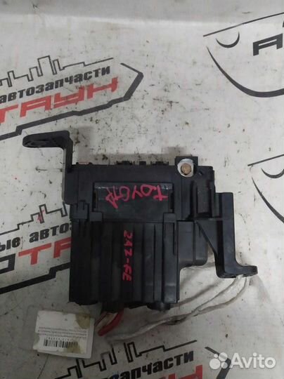 Блок предохранителей toyota estima previa ACR30W A