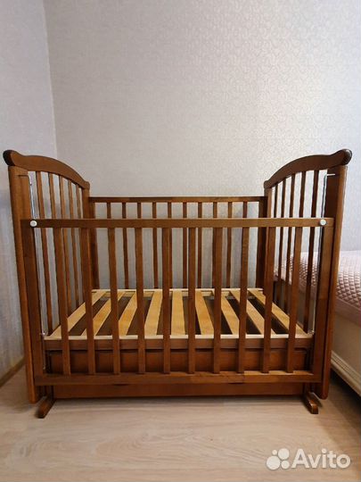 Продам детскую кроватку