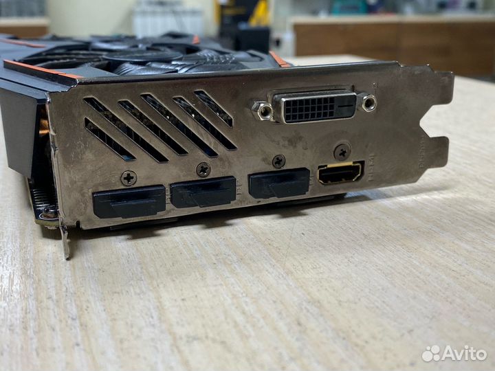 Видеокарта gigabyte Radeon RX 580 8Gb Неисправна