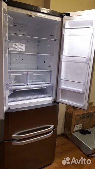 Холодильник бу Hotpoint Ariston Quadro