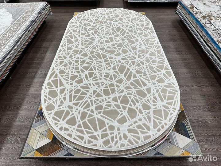 Ковер новый овальный 2х4м