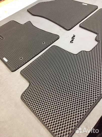 Автоковрики EVA для Toyota Avensis 2008-2018