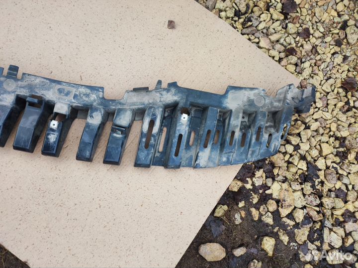 Кронштейн переднего бампера Range Rover 4 c 17г.в