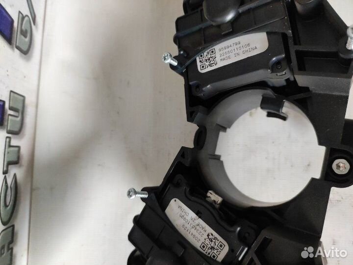 Блок подрулевых переключателей Chevrolet Cruze 300