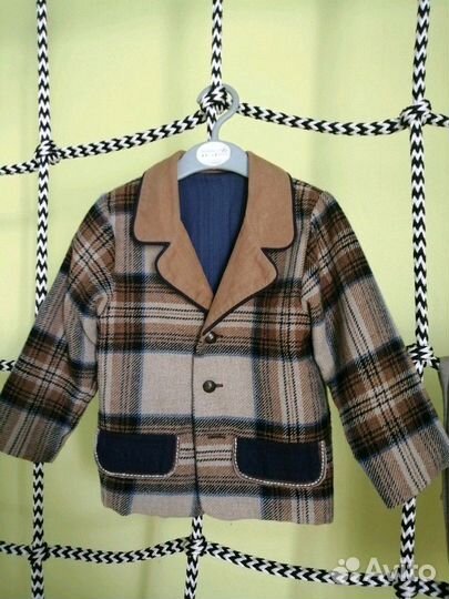 Фирменный пиджак для мальчика