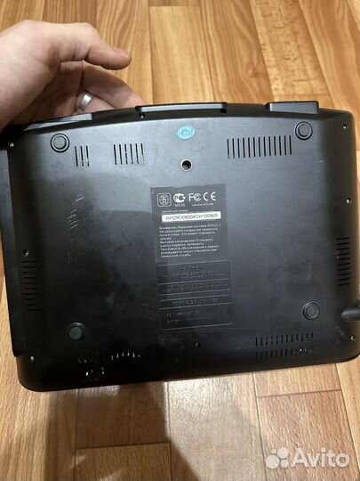 Портативный видеопроигрыватель DVD